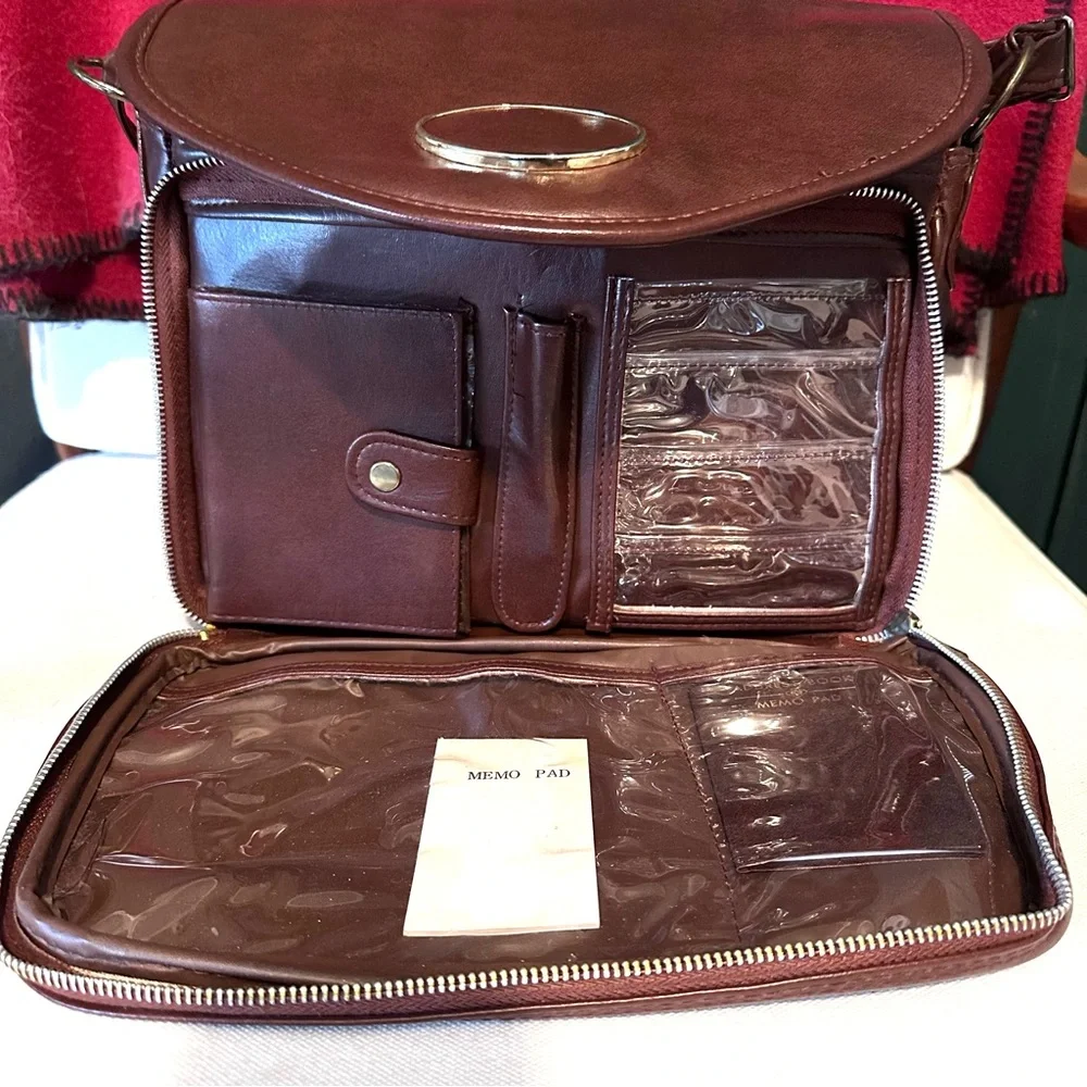 Adorable VGUC Vintage Brown Naugahyde Tandem Handbag - Picture 8 of 12